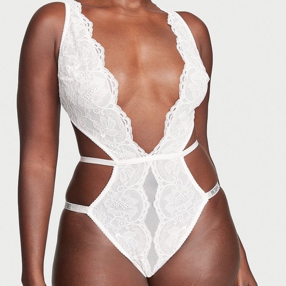 Victoria’s Secret Very SexyShine Strap Lace Crotchless Teddy